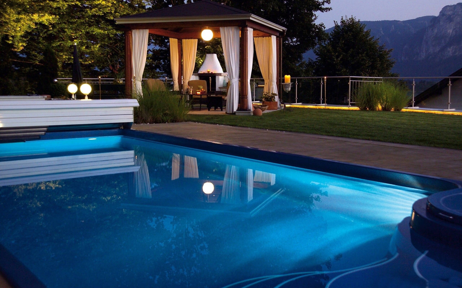 Liceria & Co. -Liceria & Co. swimming pool mountainside